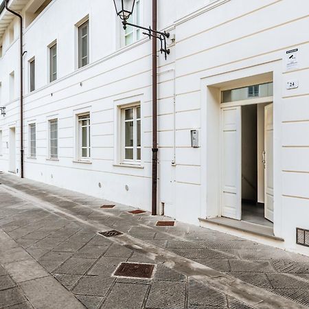 ピサRoped San Martino Gardenアパートメント エクステリア 写真